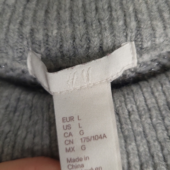 H&M Size L Gray Metallic Fair Isle Sparkle Fuzzy Wool Blend Crew Neck Pullover - Picture 6 of 12